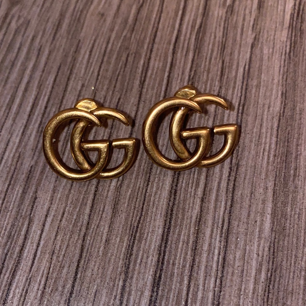 Gucci stud earrings
